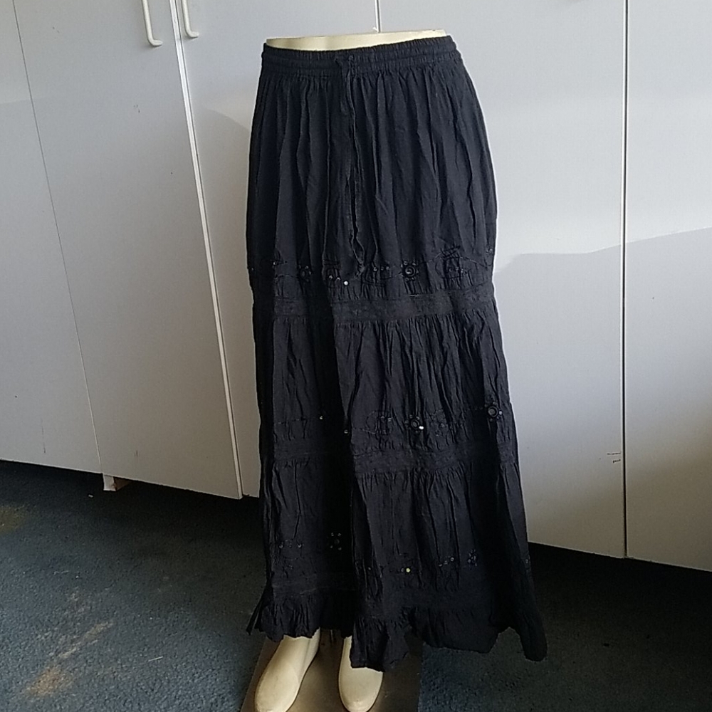 Black cotton skirt
